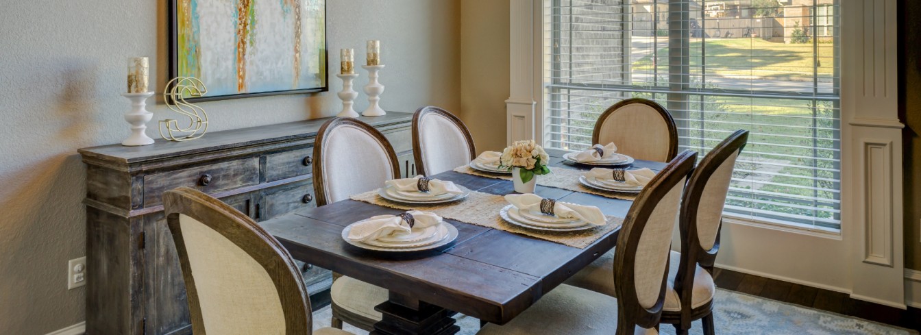 dining room table decor